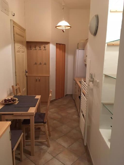 Utulne Ubytovani U Centra V Blizkosti Vystaviste Brno Exteriör bild